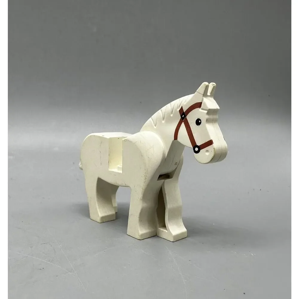 Lot of Lego Classic Castle Knight Mini Figures and Horses 1980s - Picture 8 of 9